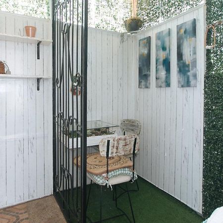 Nearest Hostel Pasay City By Reddoorz Экстерьер фото