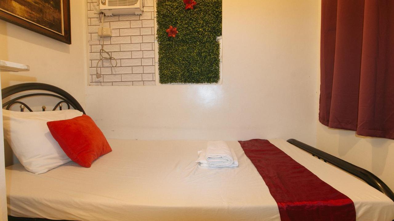 Nearest Hostel Pasay City By Reddoorz Экстерьер фото