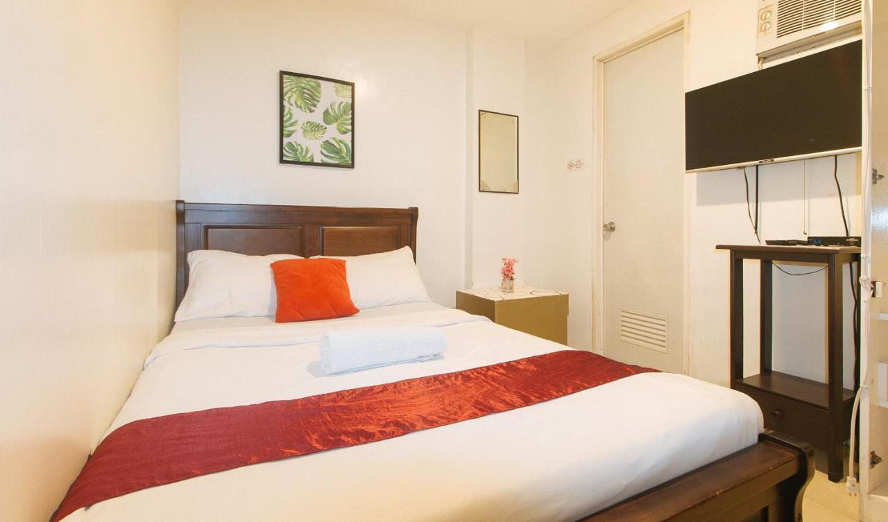 Nearest Hostel Pasay City By Reddoorz Экстерьер фото