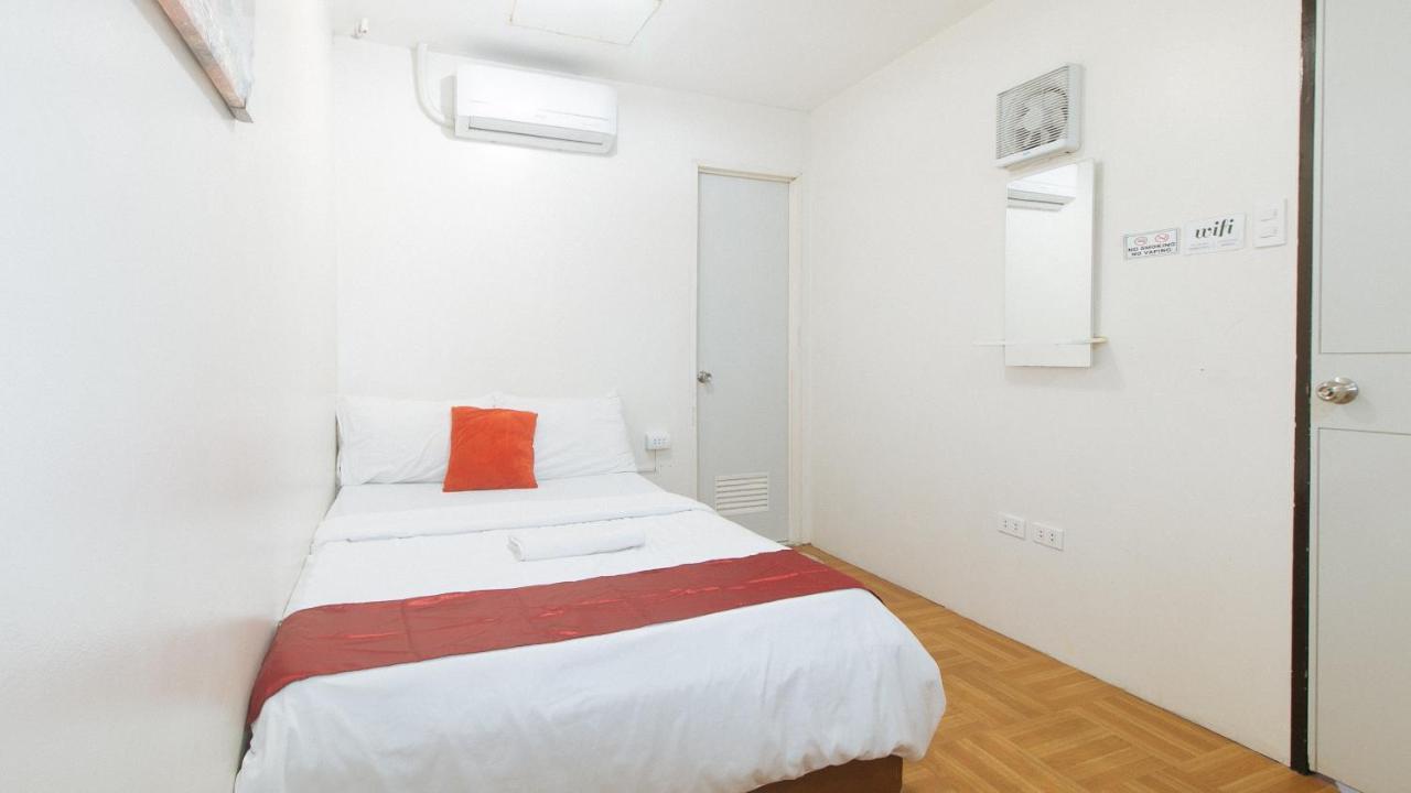 Nearest Hostel Pasay City By Reddoorz Экстерьер фото